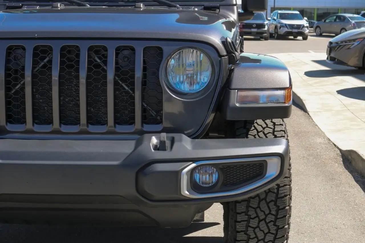Jeep Gladiator photo Jeep Gladiator