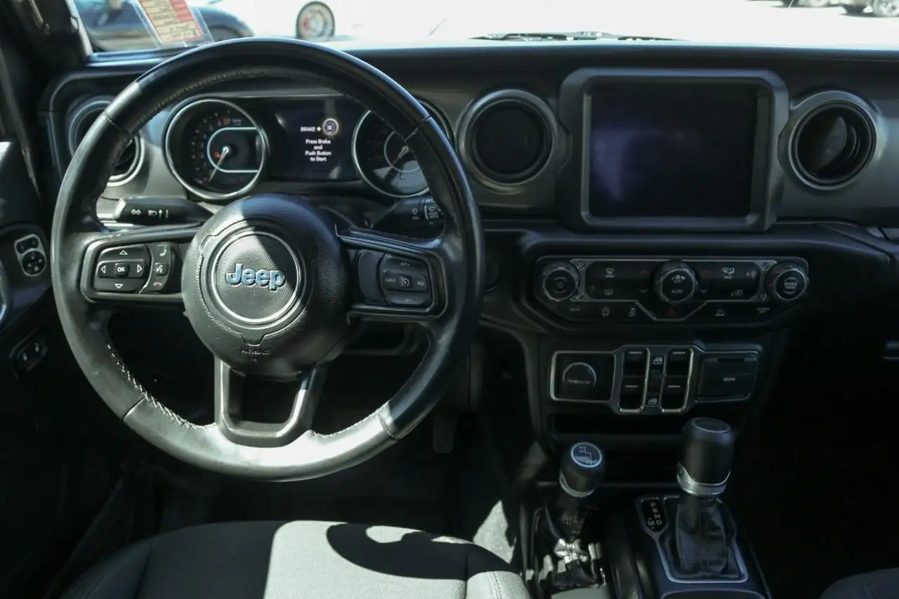 Jeep Gladiator photo Jeep Gladiator