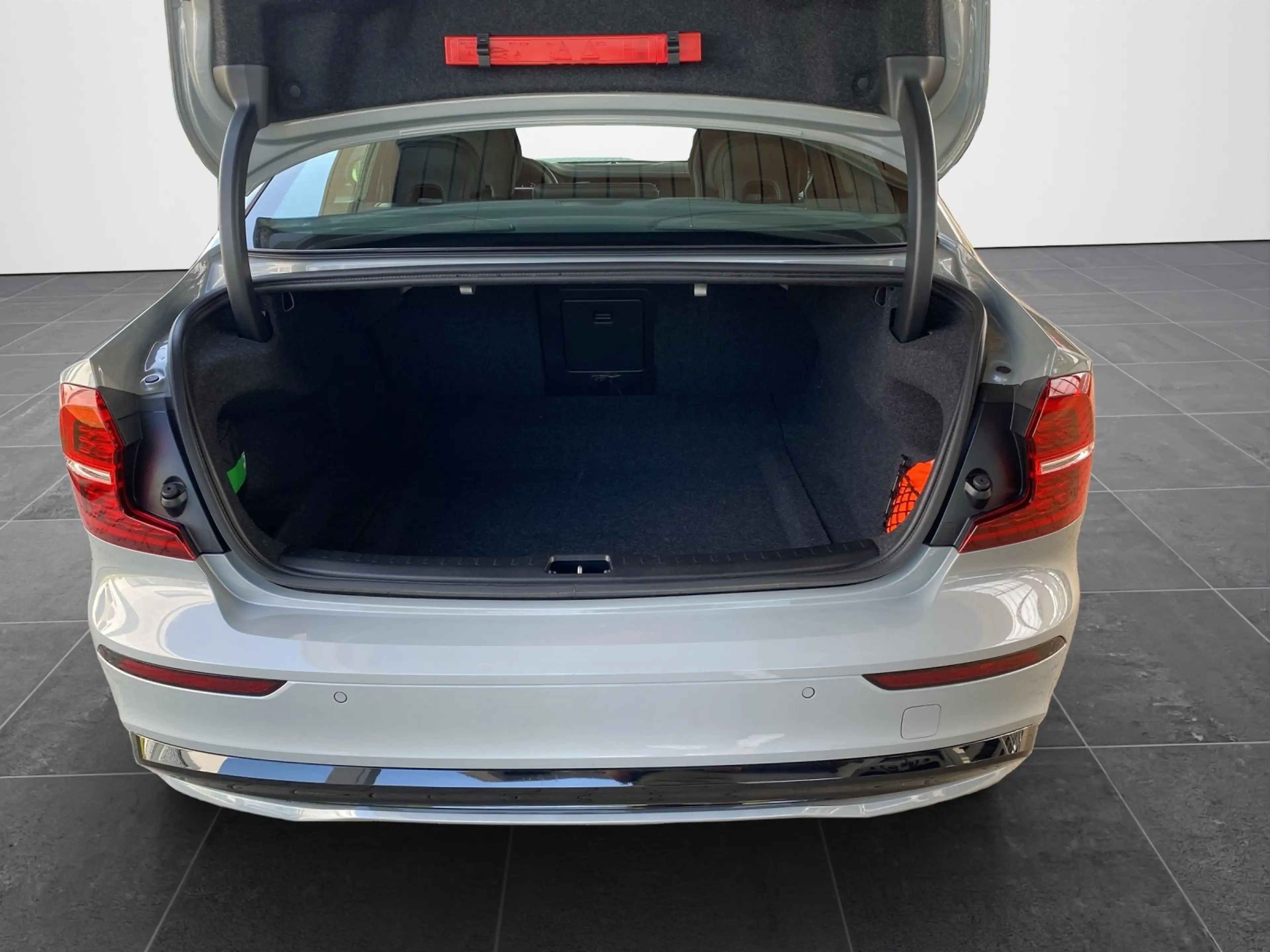 Volvo S60 B5 Ultimate Dark ACC+AHK+LED+Navi+SD+SHZ+LM — photo 14