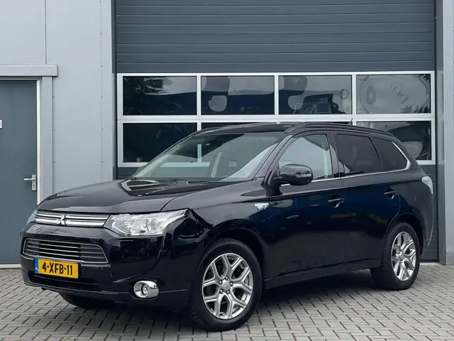 Mitsubishi Outlander 2.0 PHEV Instyle | Leder | Schuifdak | Xenon | Key