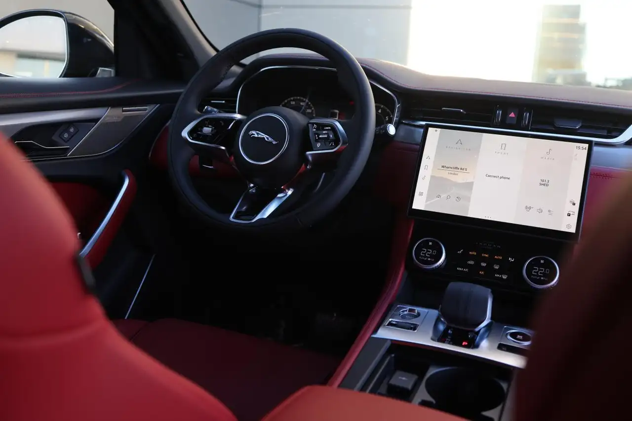 Jaguar F-Pace снимка Jaguar F-Pace