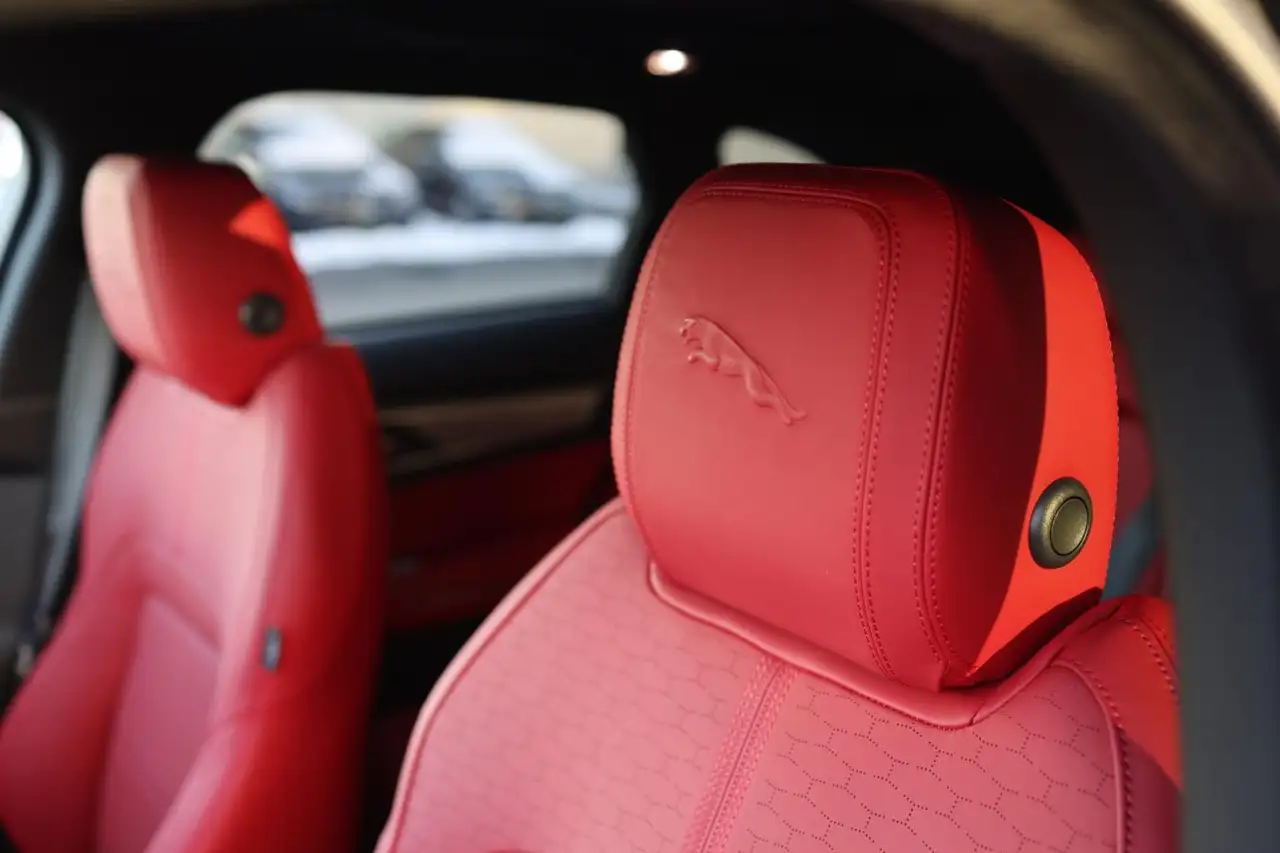 Jaguar F-Pace снимка Jaguar F-Pace