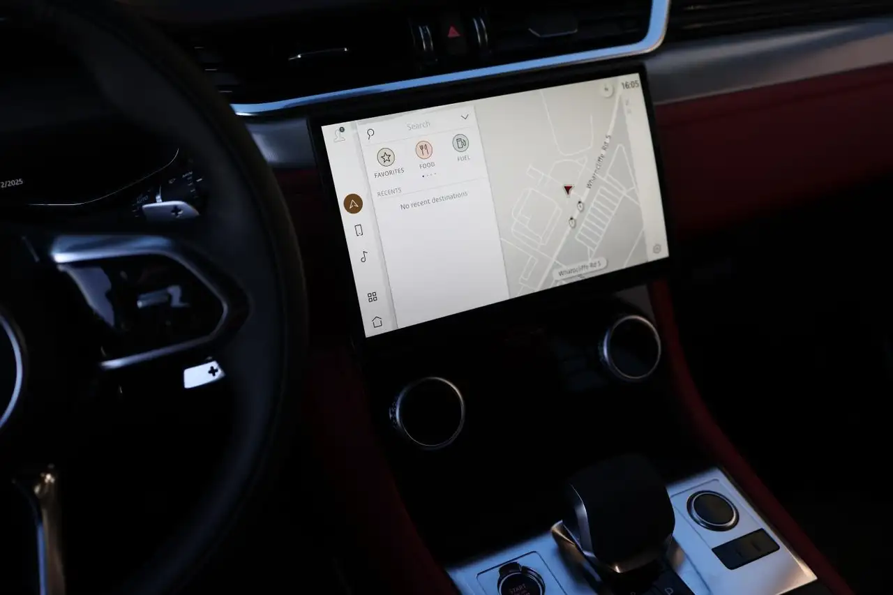 Jaguar F-Pace снимка Jaguar F-Pace