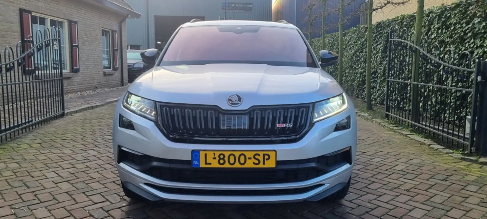 Skoda Kodiaq 1.5 TSI Sportline RS Grau - 2