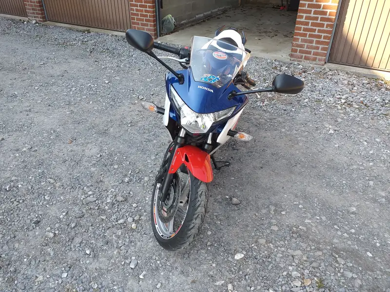 Honda CBR 250 - foto 4