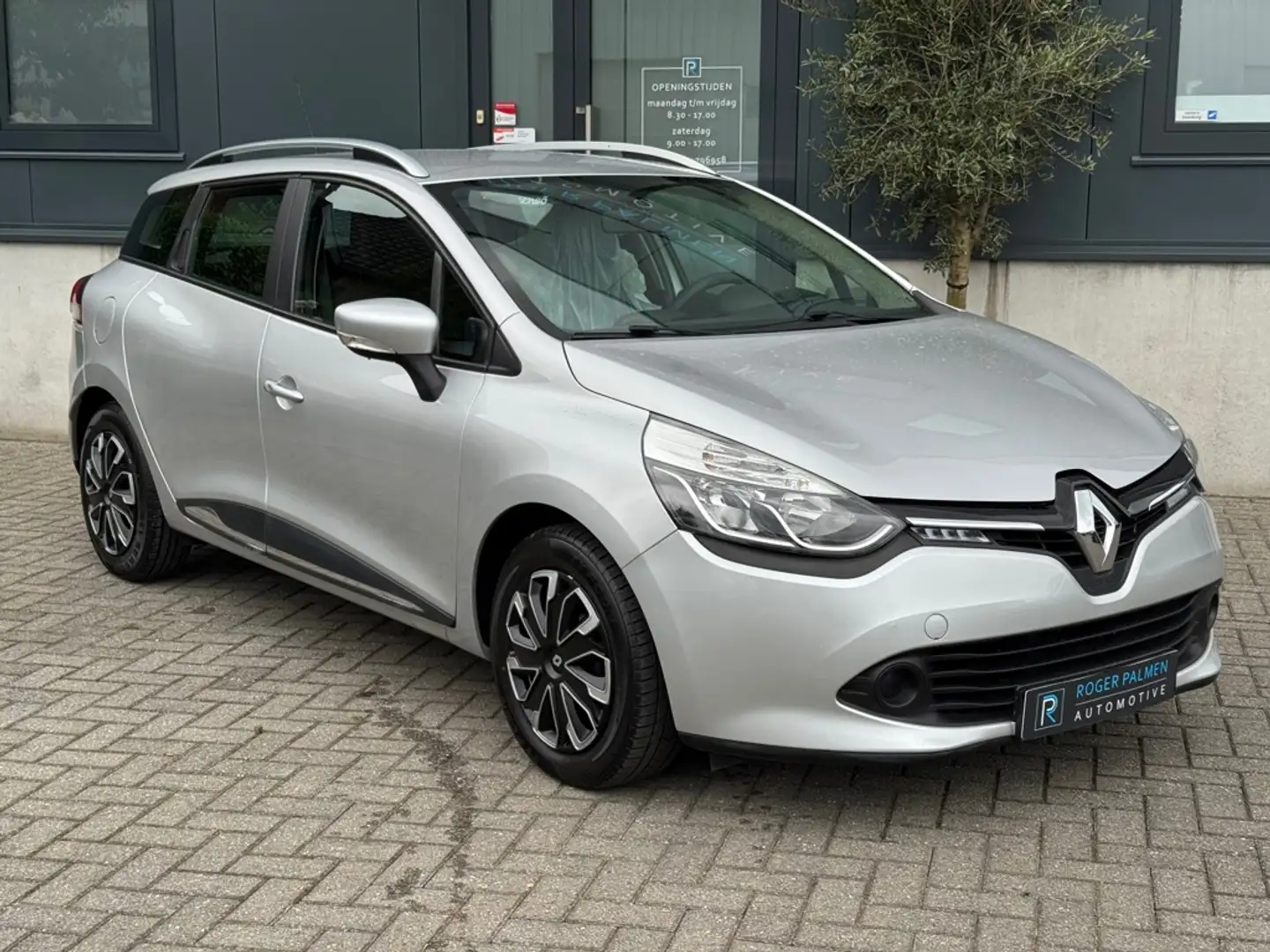 Renault Clio Estate 0.9 TCe Expression Grijs - 2