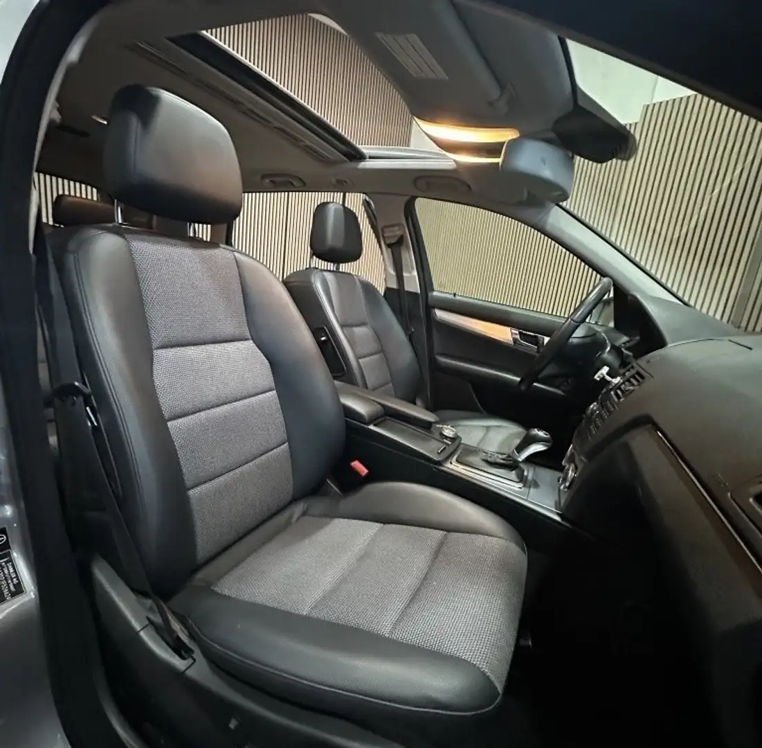 Mercedes-Benz C 220 Estate 220CDI BE Avantgarde Aut. Gris - 2