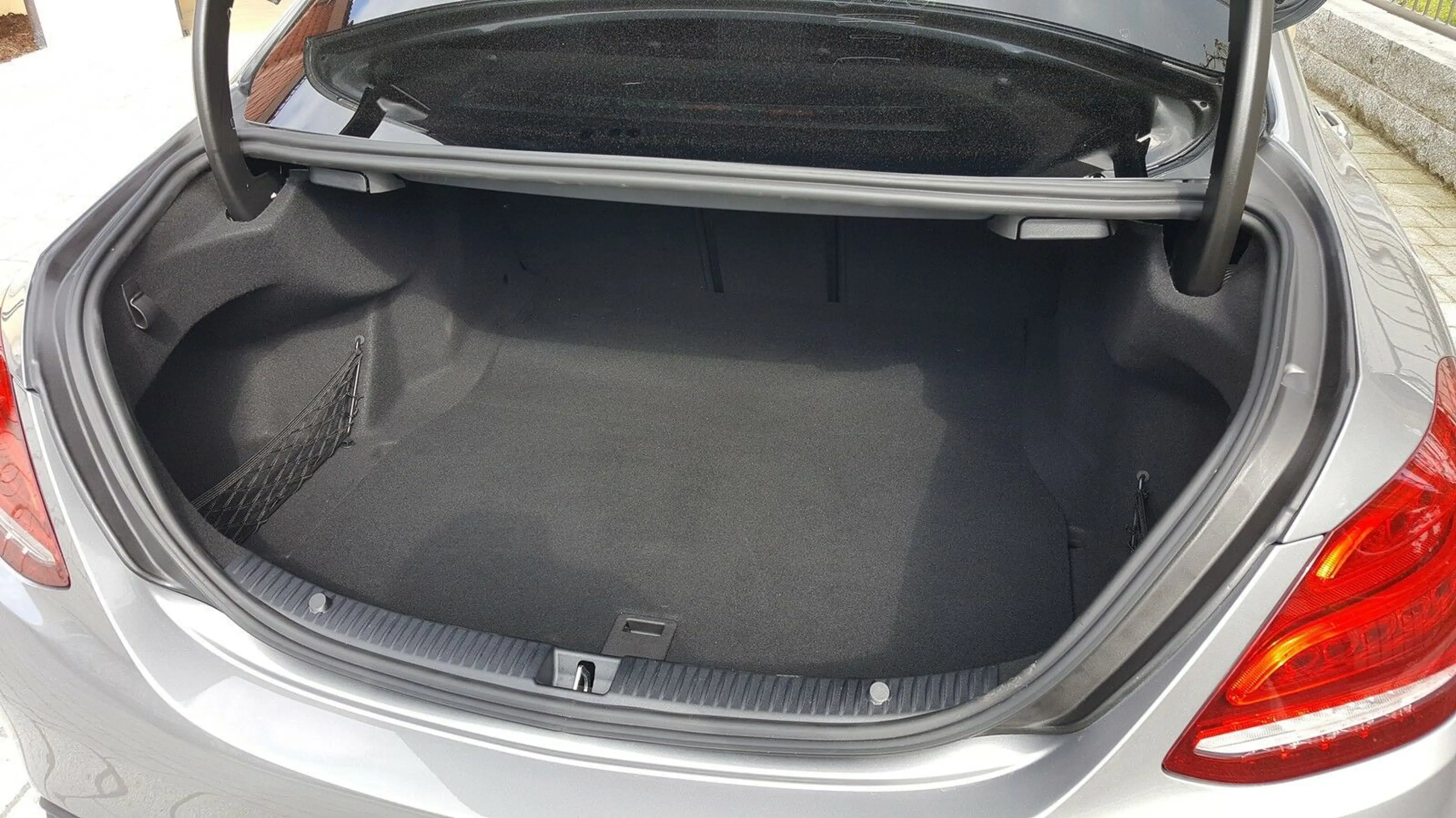 Mercedes-Benz C 63 AMG PANORAMA BURMESTER 31.850 km — photo 12