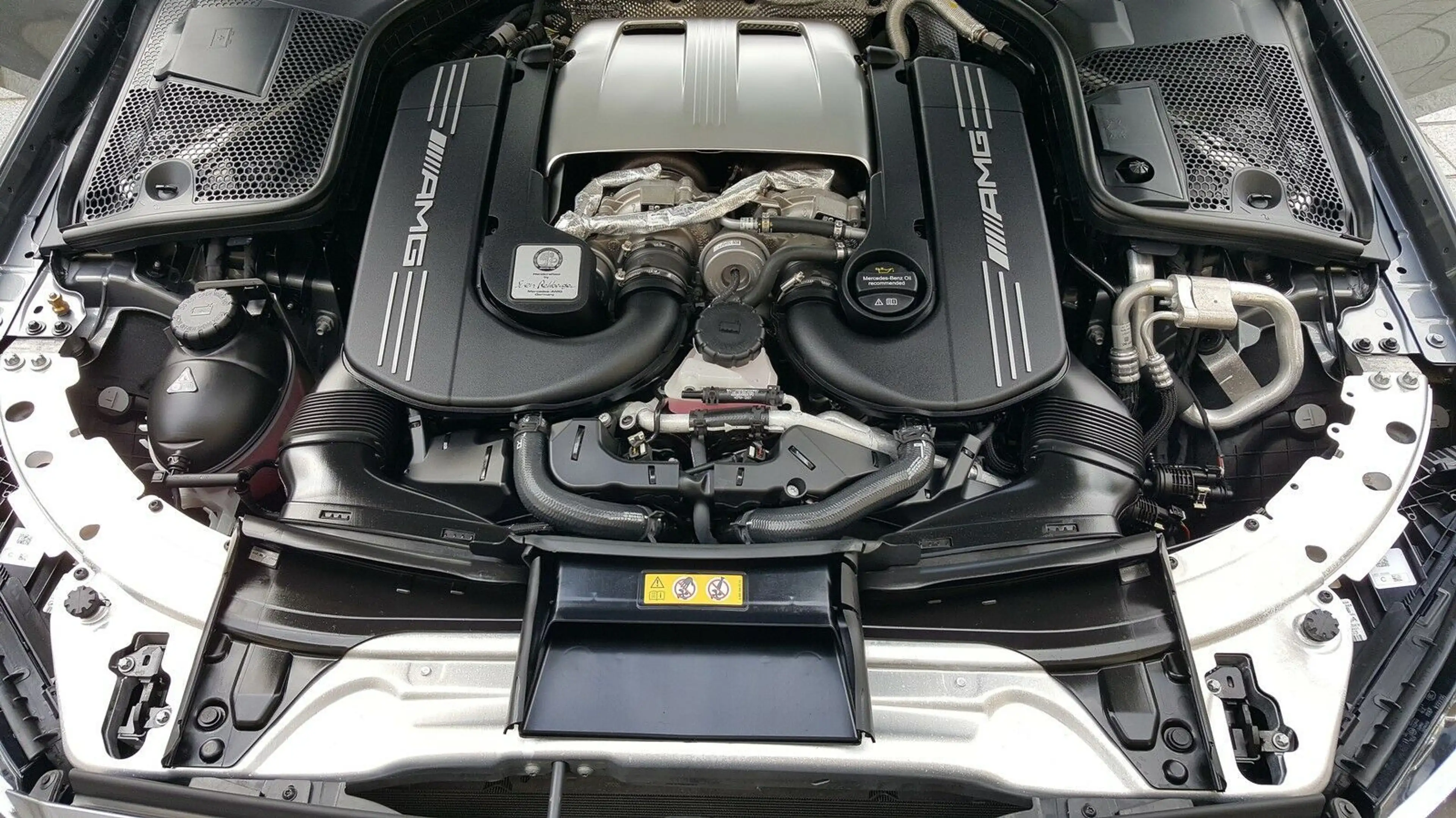 Mercedes-Benz C 63 AMG PANORAMA BURMESTER 31.850 km — photo 13