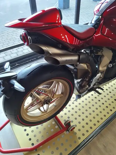 MV Agusta 1000 Ago - foto 5