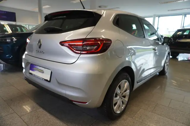 Renault Clio view 5