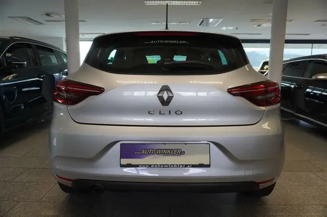 Renault Clio view 6