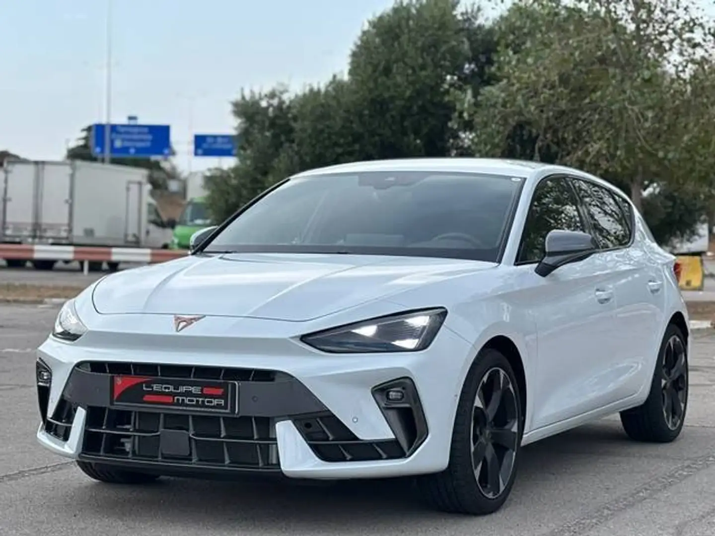 CUPRA Leon 1.5 eTSI 110 DSG Blanco - 1