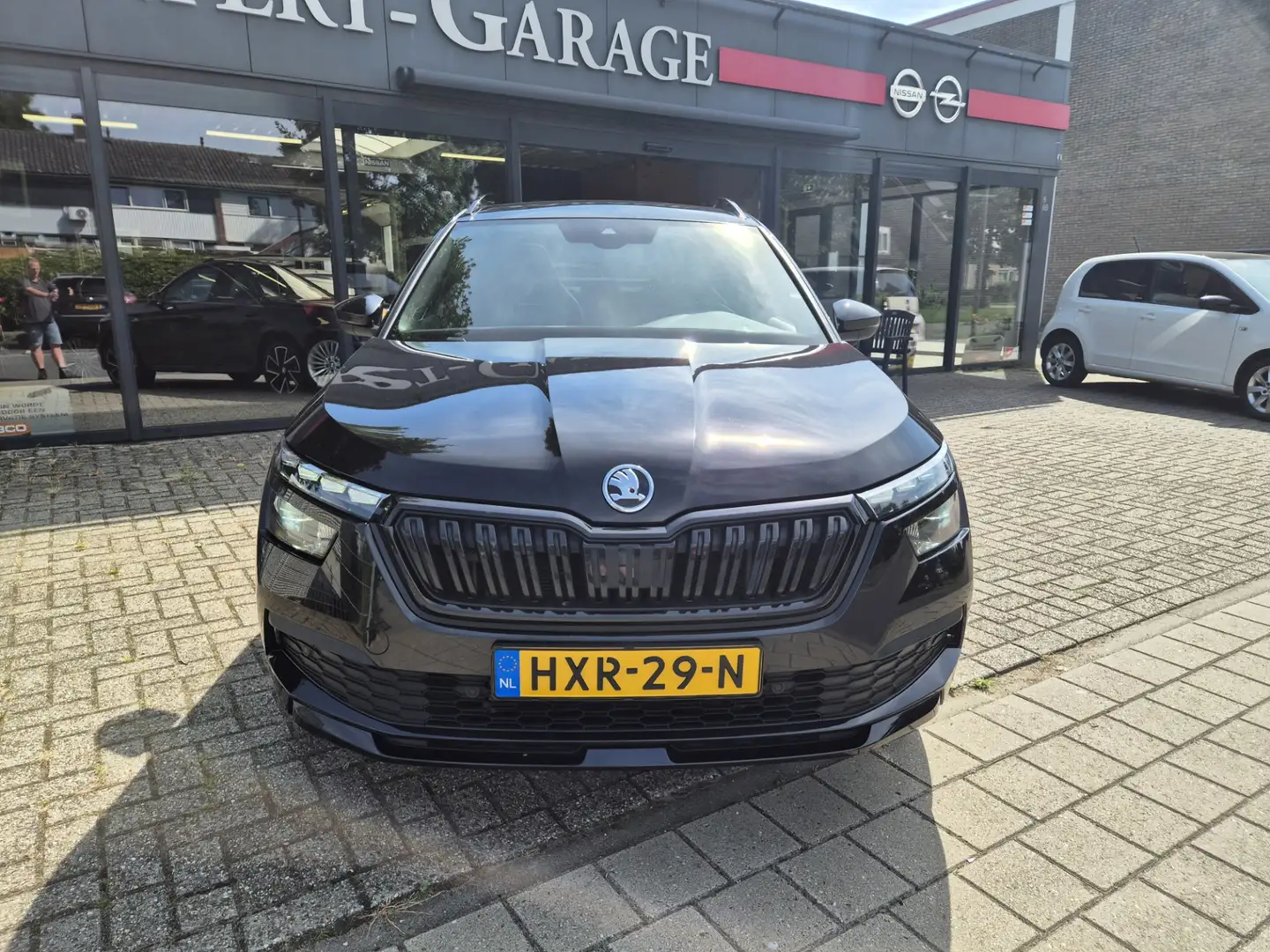 Skoda Kamiq 1.5 TSI Monte Carlo Automaat Zwart - 2