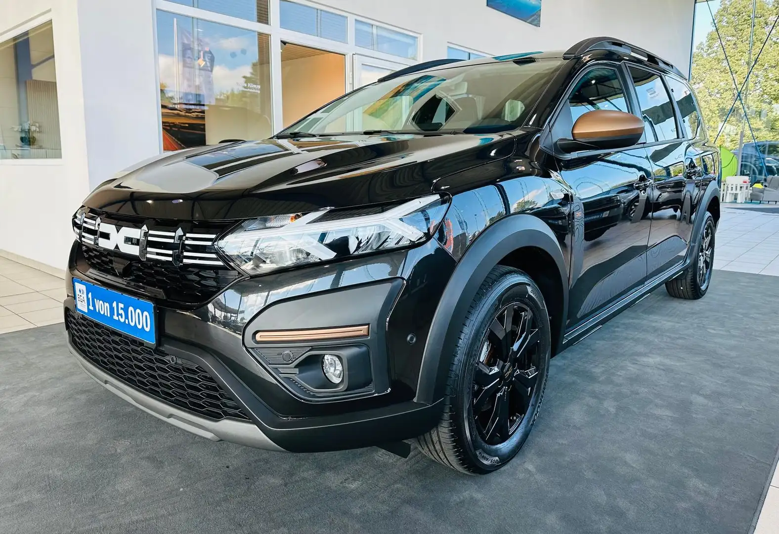 Dacia Jogger 1.0 TCE Extreme 7Sitz Navi Kamera PDC v+h Schwarz - 1