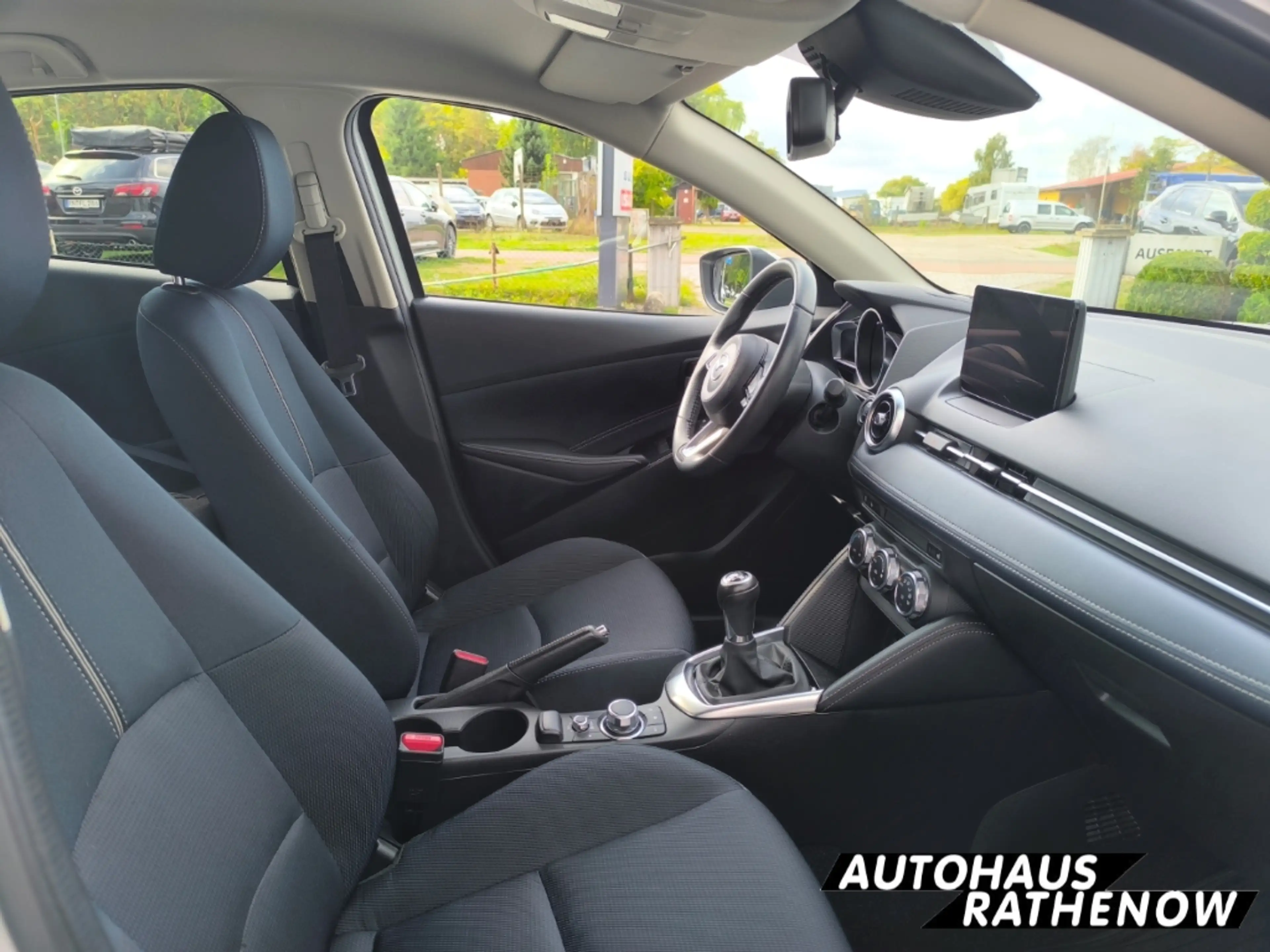 Mazda 2 Sports-Line Vollausstattung MATRIX LED 360° KAMERA — photo 10