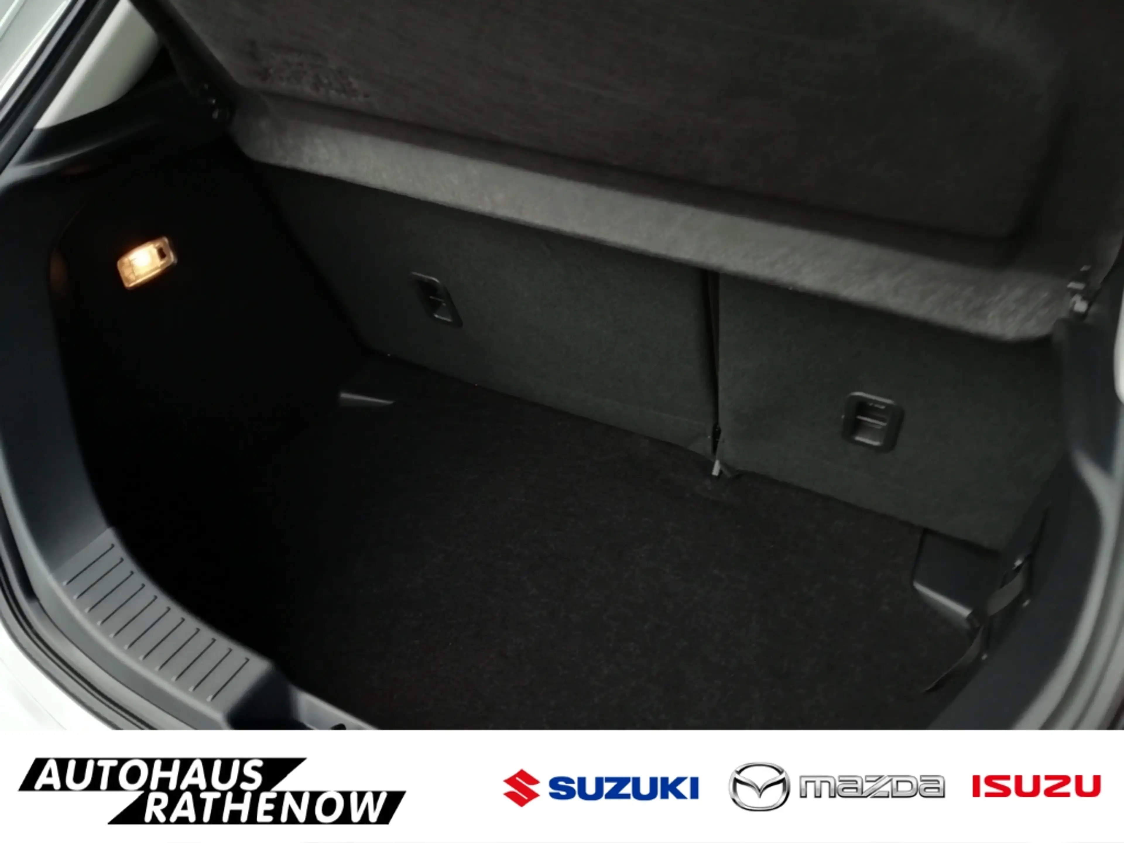Mazda 2 Sports-Line Vollausstattung MATRIX LED 360° KAMERA — photo 12