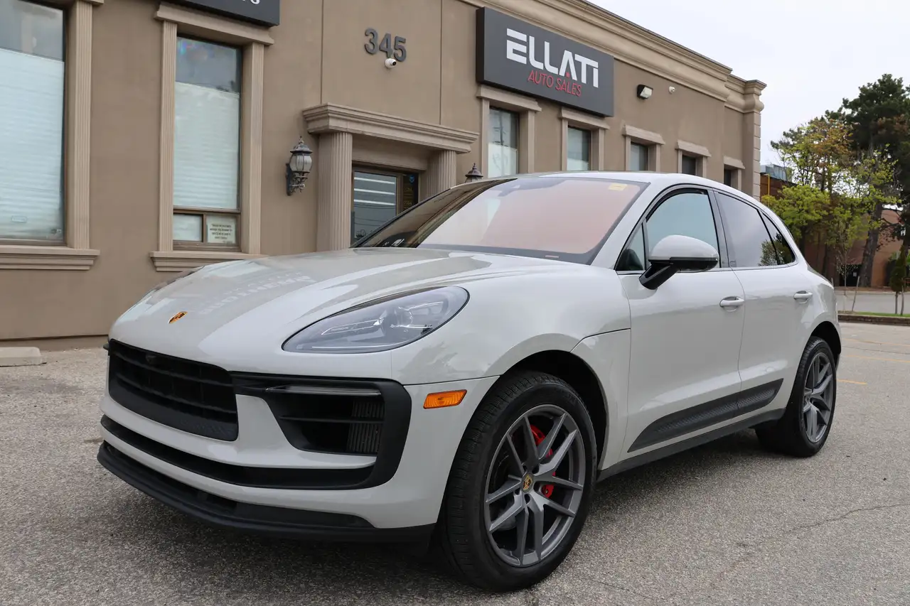 2022 Porsche Macan