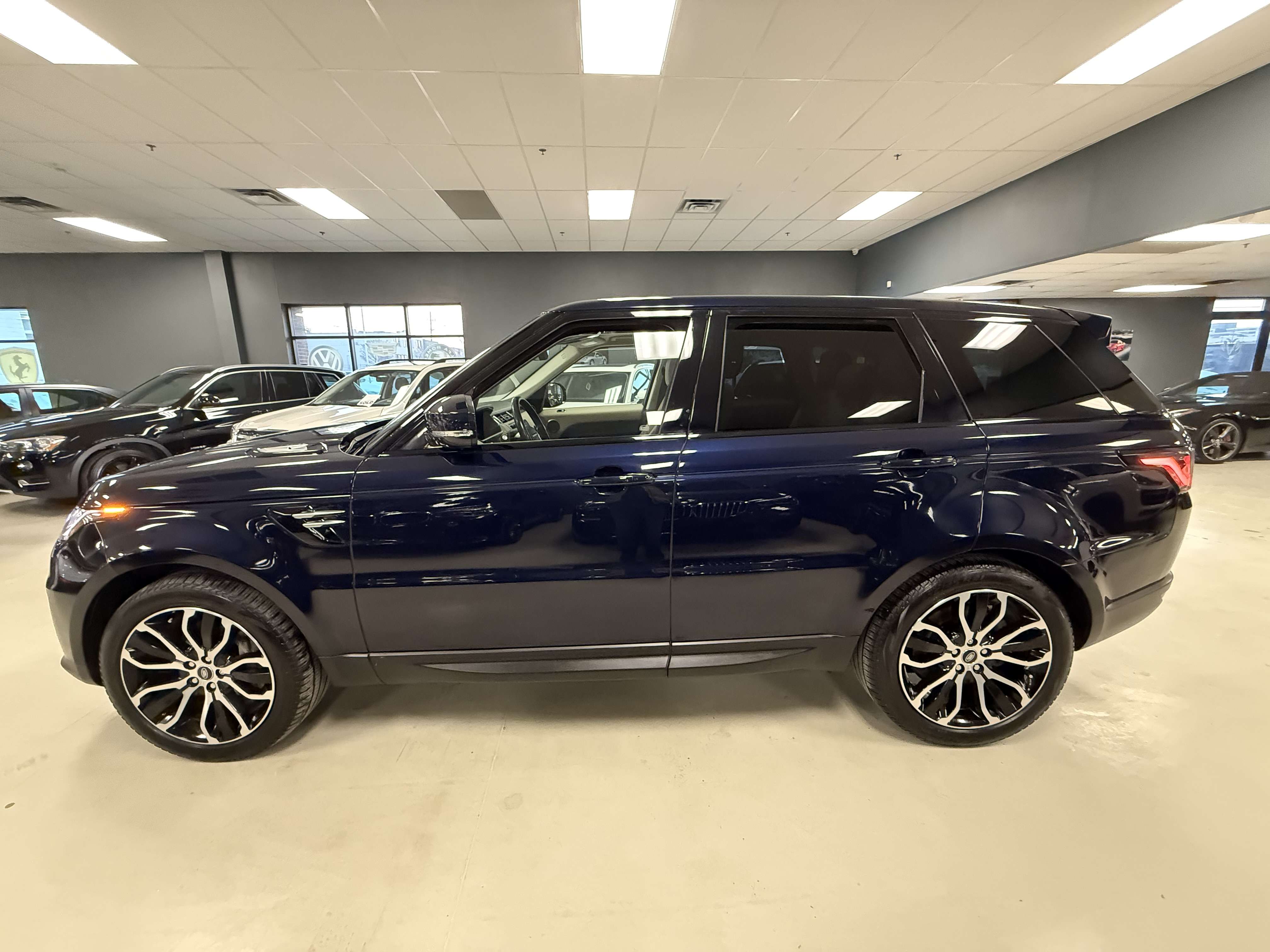 2022 Land Rover Range Rover Sport SE alt 2