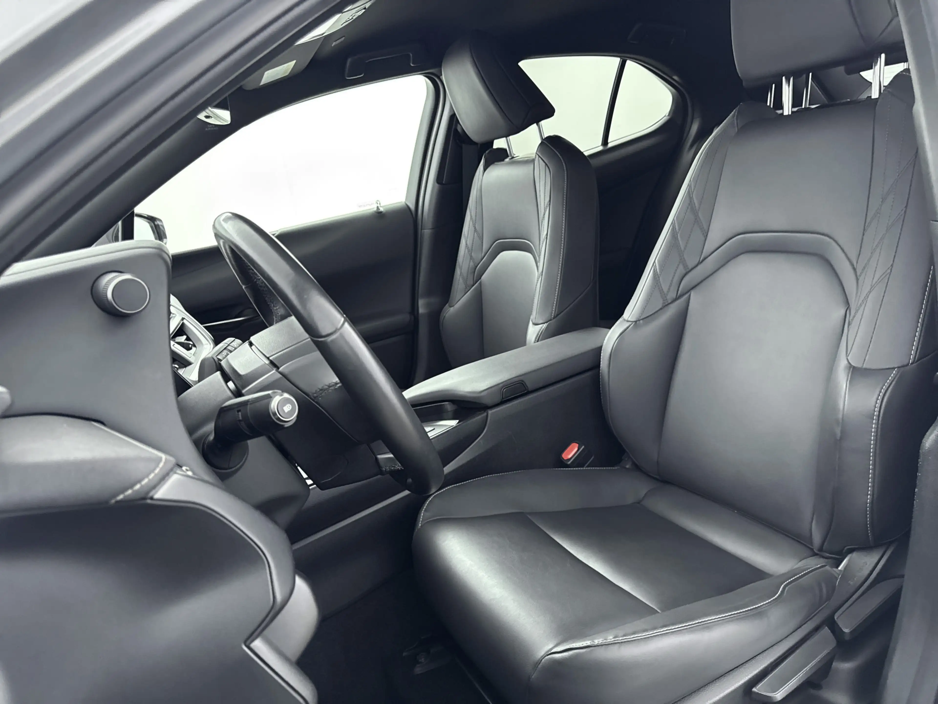 Lexus UX 250h F Sport Design | Carplay | Stoelverwarming | Adapt — photo 15