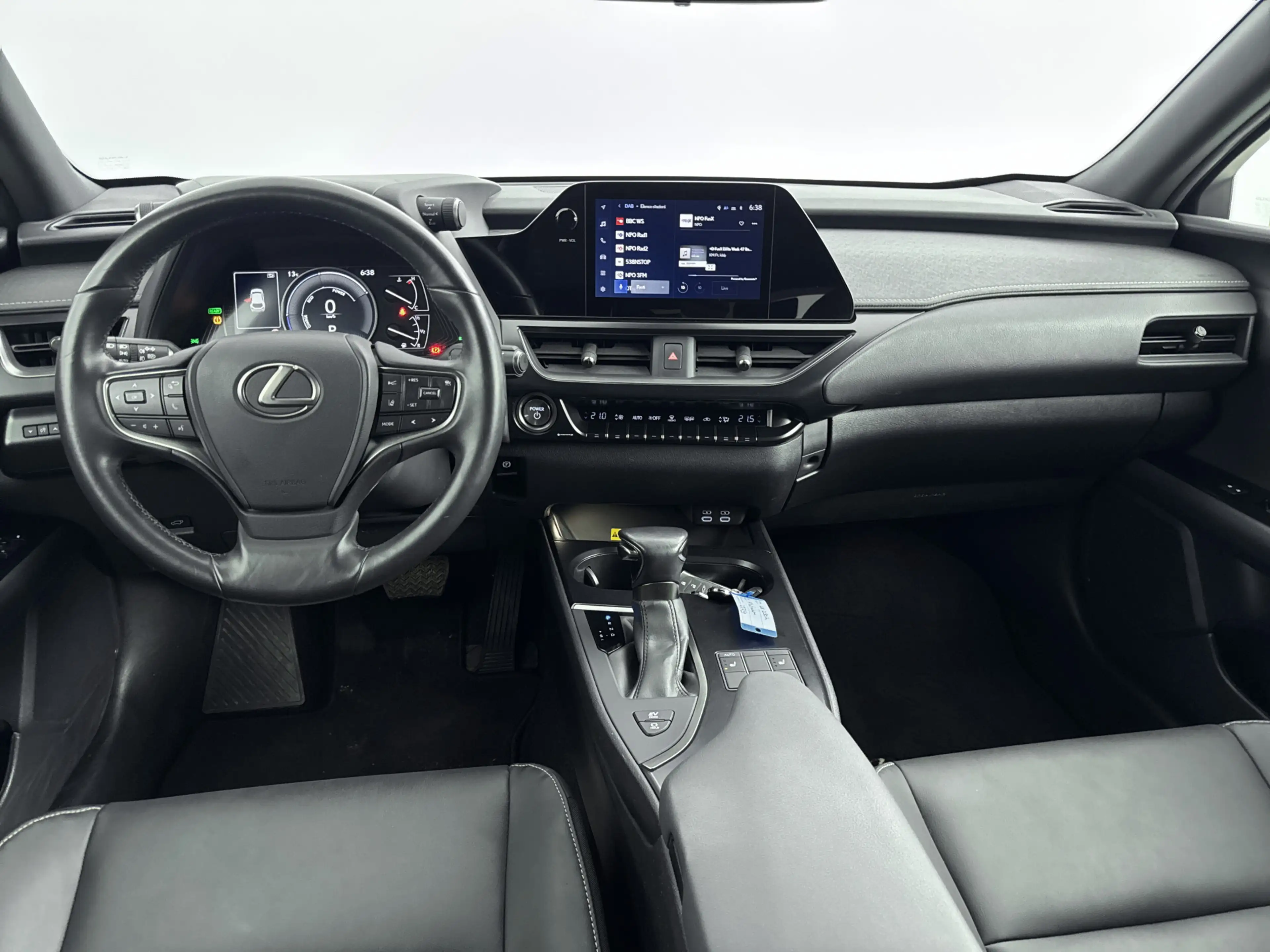 Lexus UX 250h F Sport Design | Carplay | Stoelverwarming | Adapt — photo 4