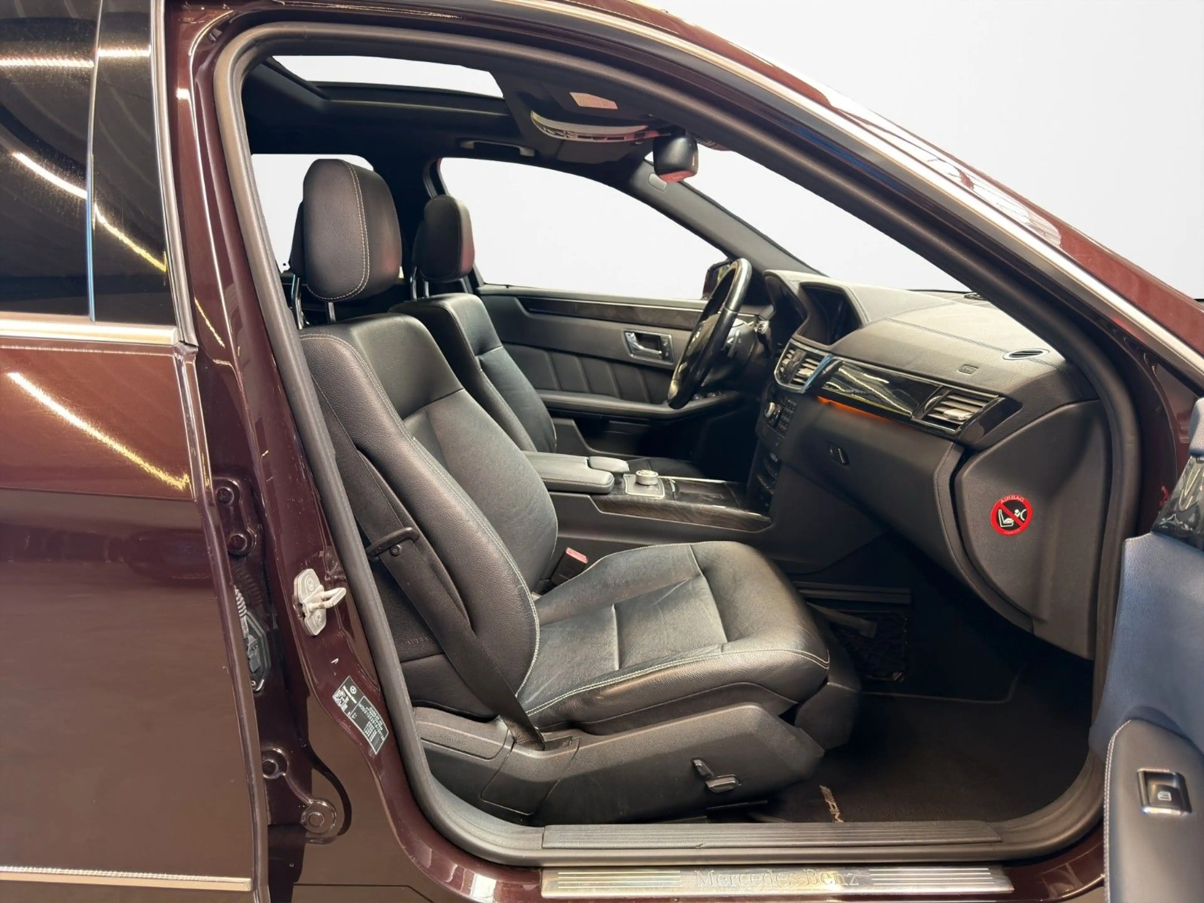 Mercedes-Benz E 350 CDI T-Modell — photo 11