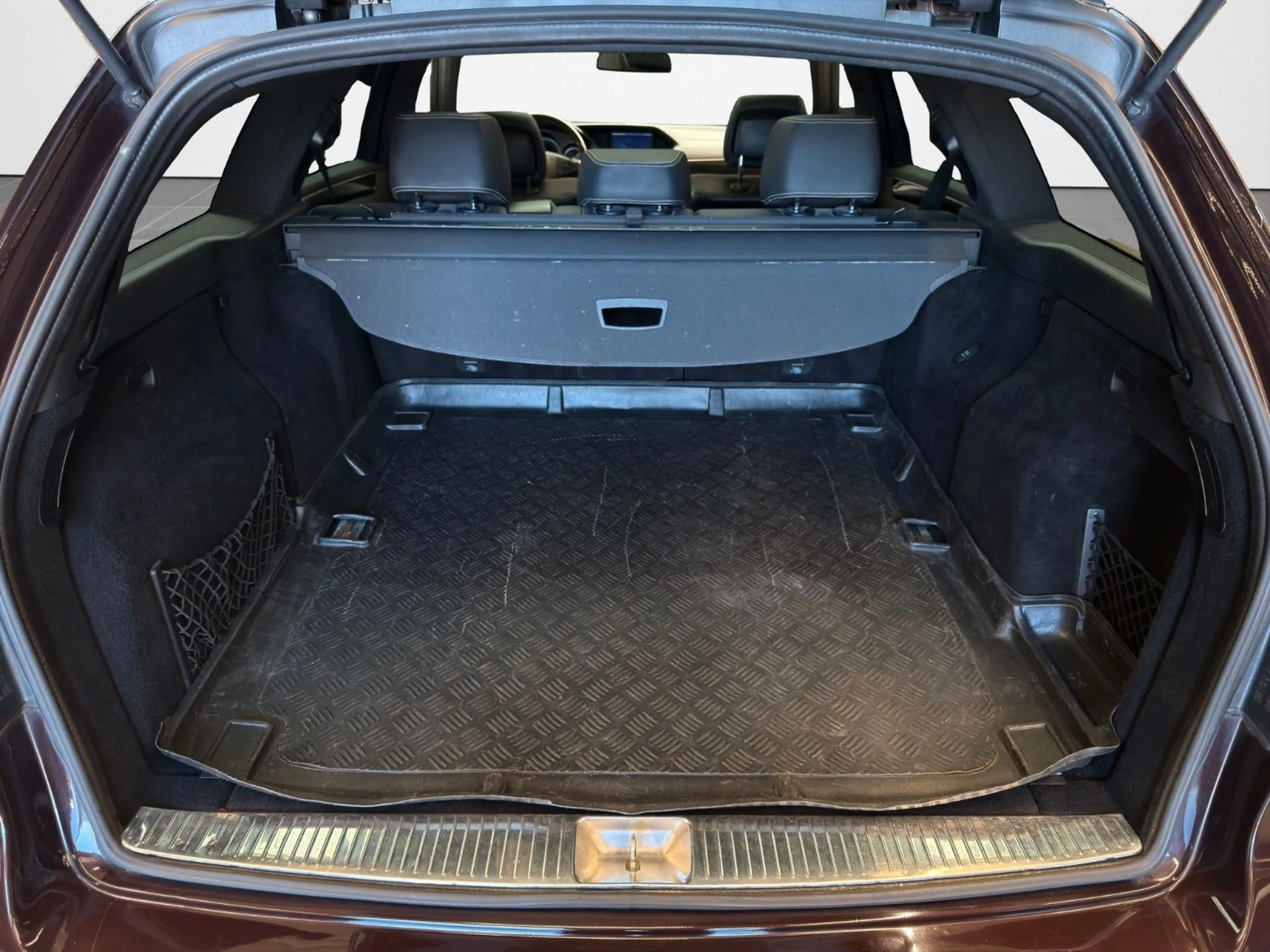 Mercedes-Benz E 350 CDI T-Modell — photo 8