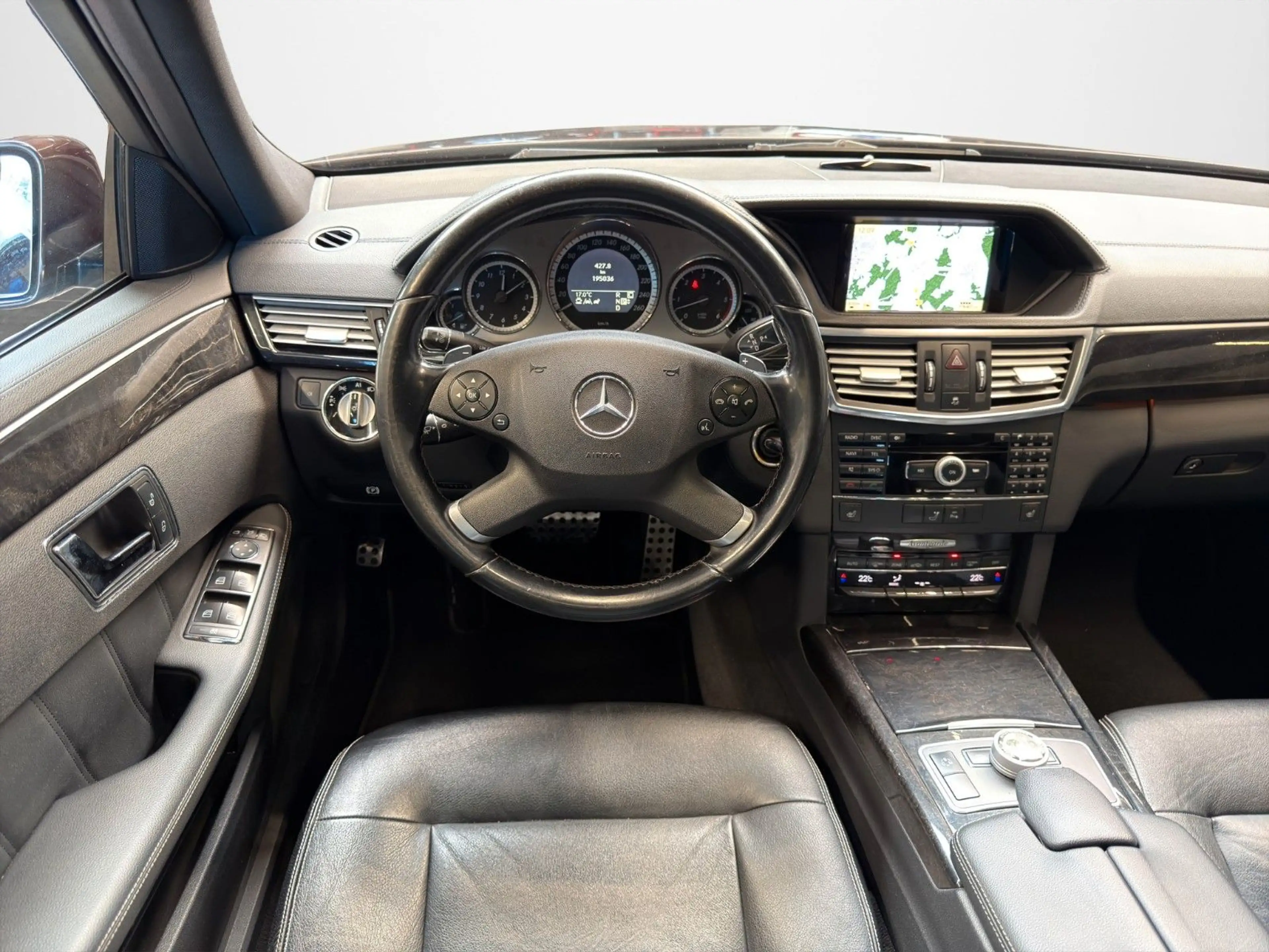 Mercedes-Benz E 350 CDI T-Modell — photo 15