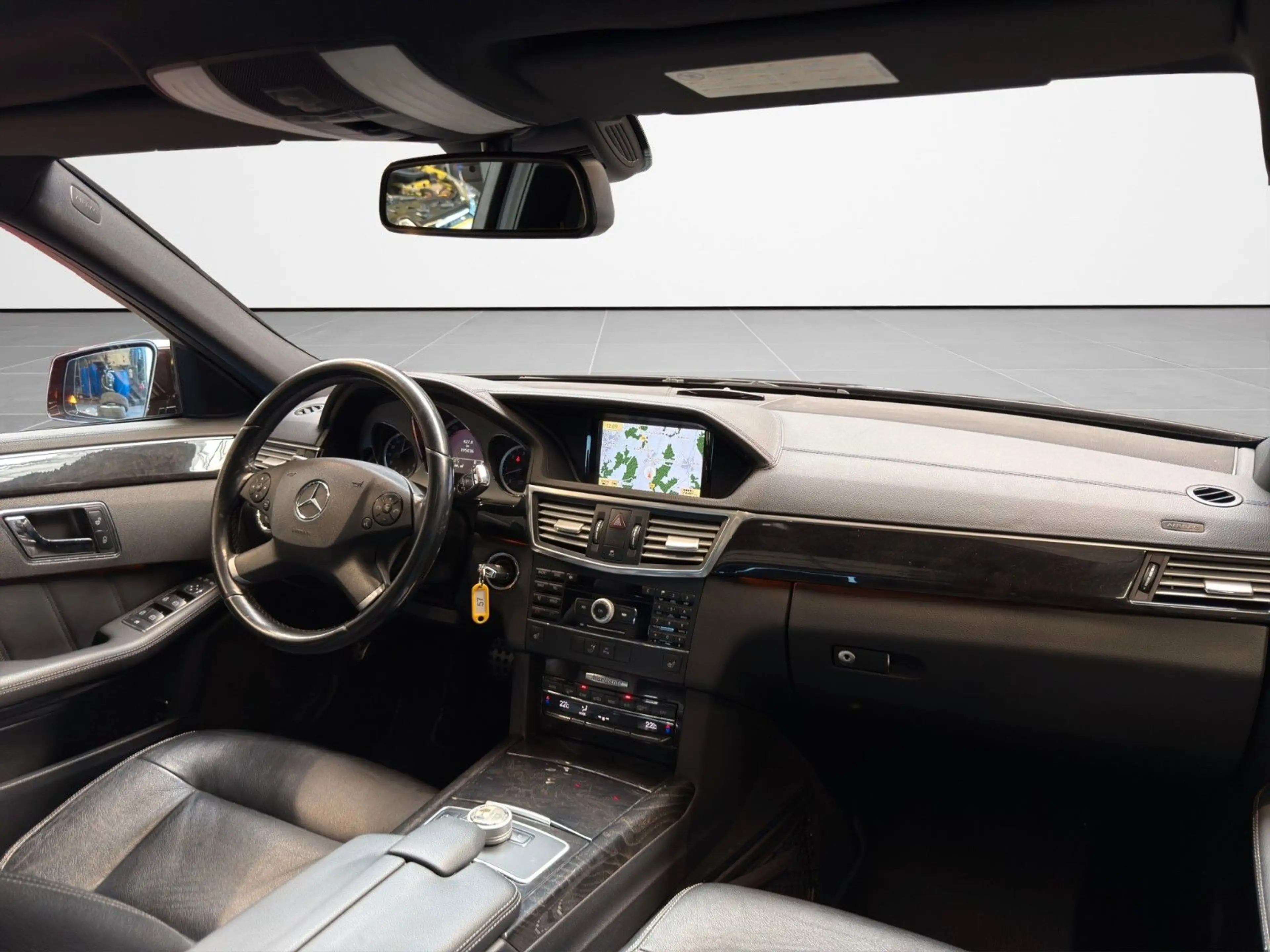 Mercedes-Benz E 350 CDI T-Modell — photo 14