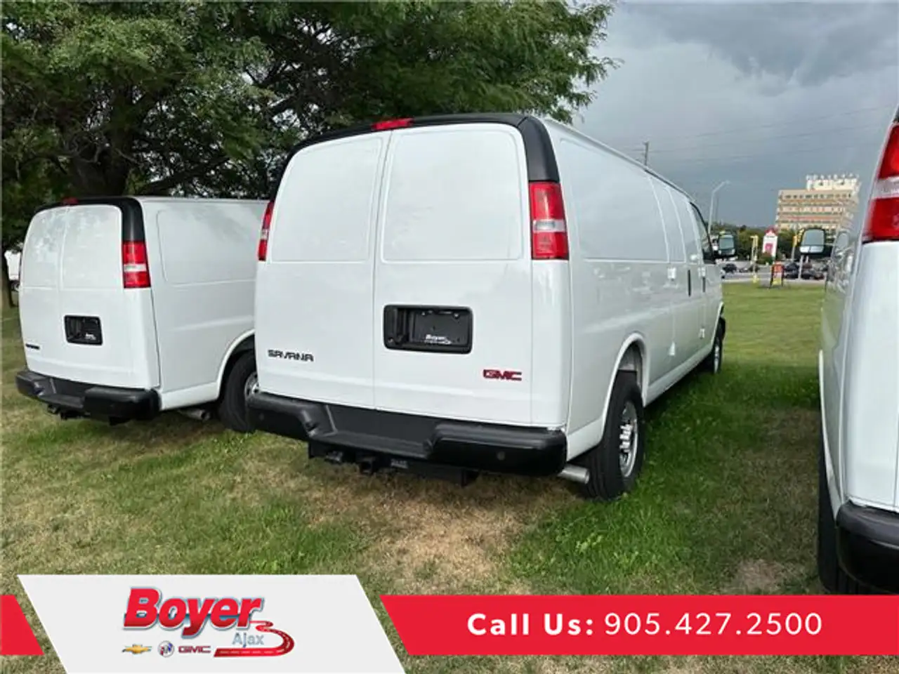 GMC Savana снимка GMC Savana