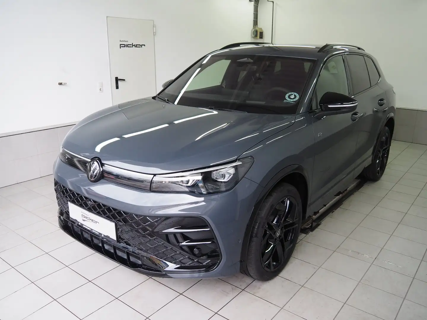 Volkswagen Tiguan Sport TDI 4MOTION DSG Grau - 1