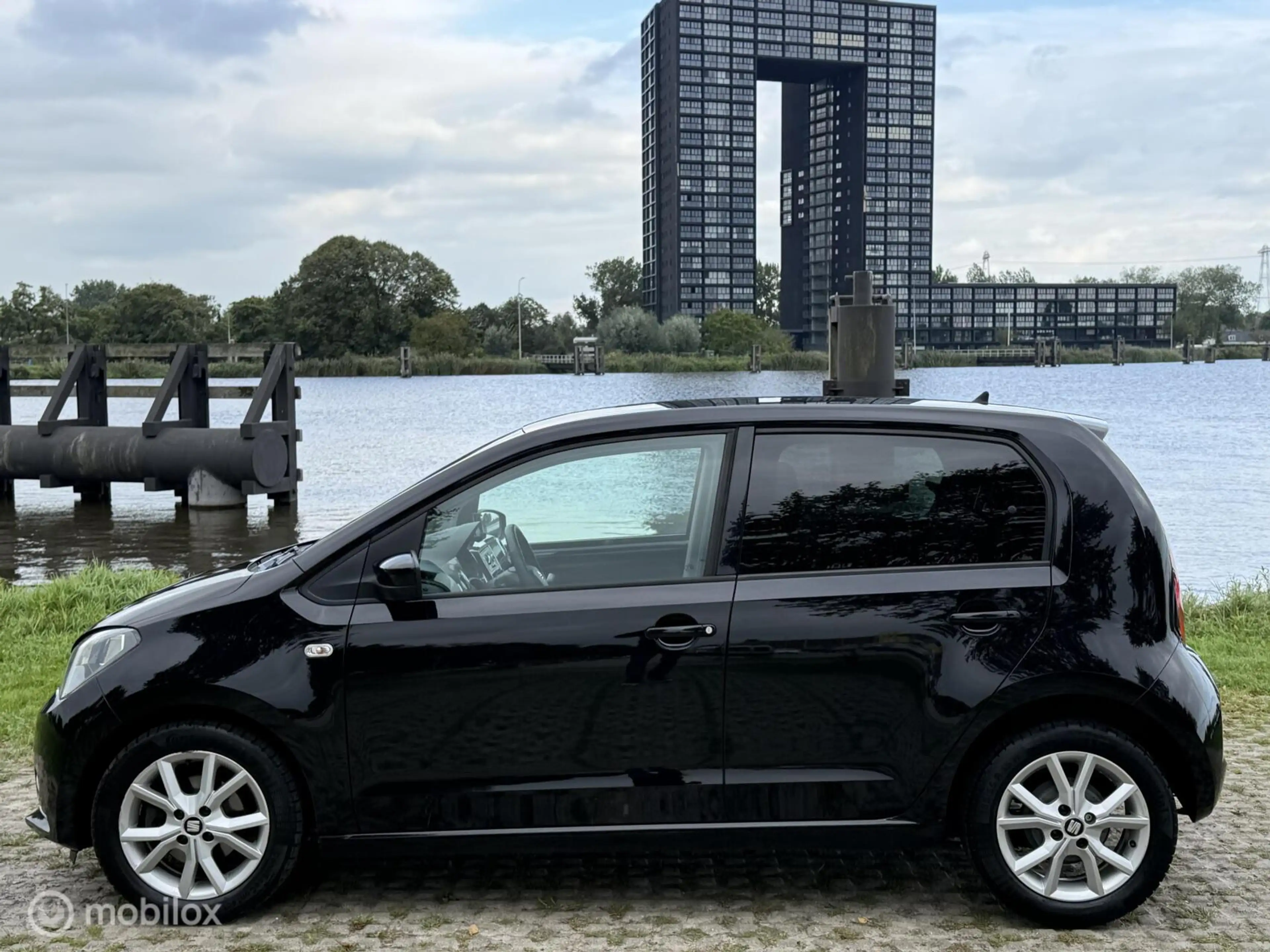 SEAT Mii 1.0 Sport Intense 5-Drs Led Cruise PDC Airco LMV — photo 2