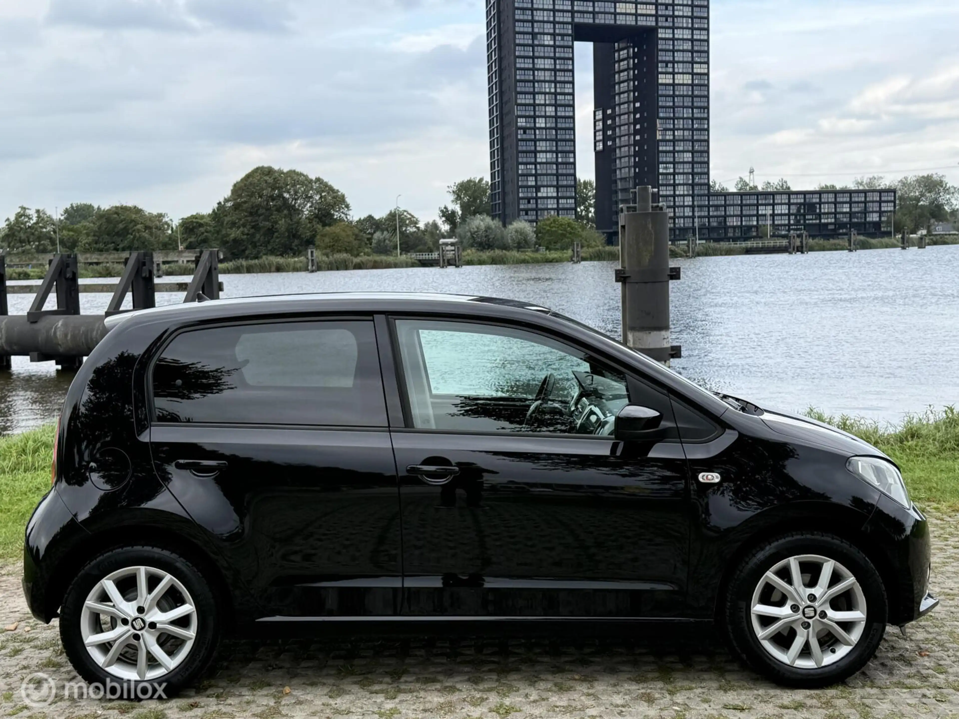 SEAT Mii 1.0 Sport Intense 5-Drs Led Cruise PDC Airco LMV — photo 5