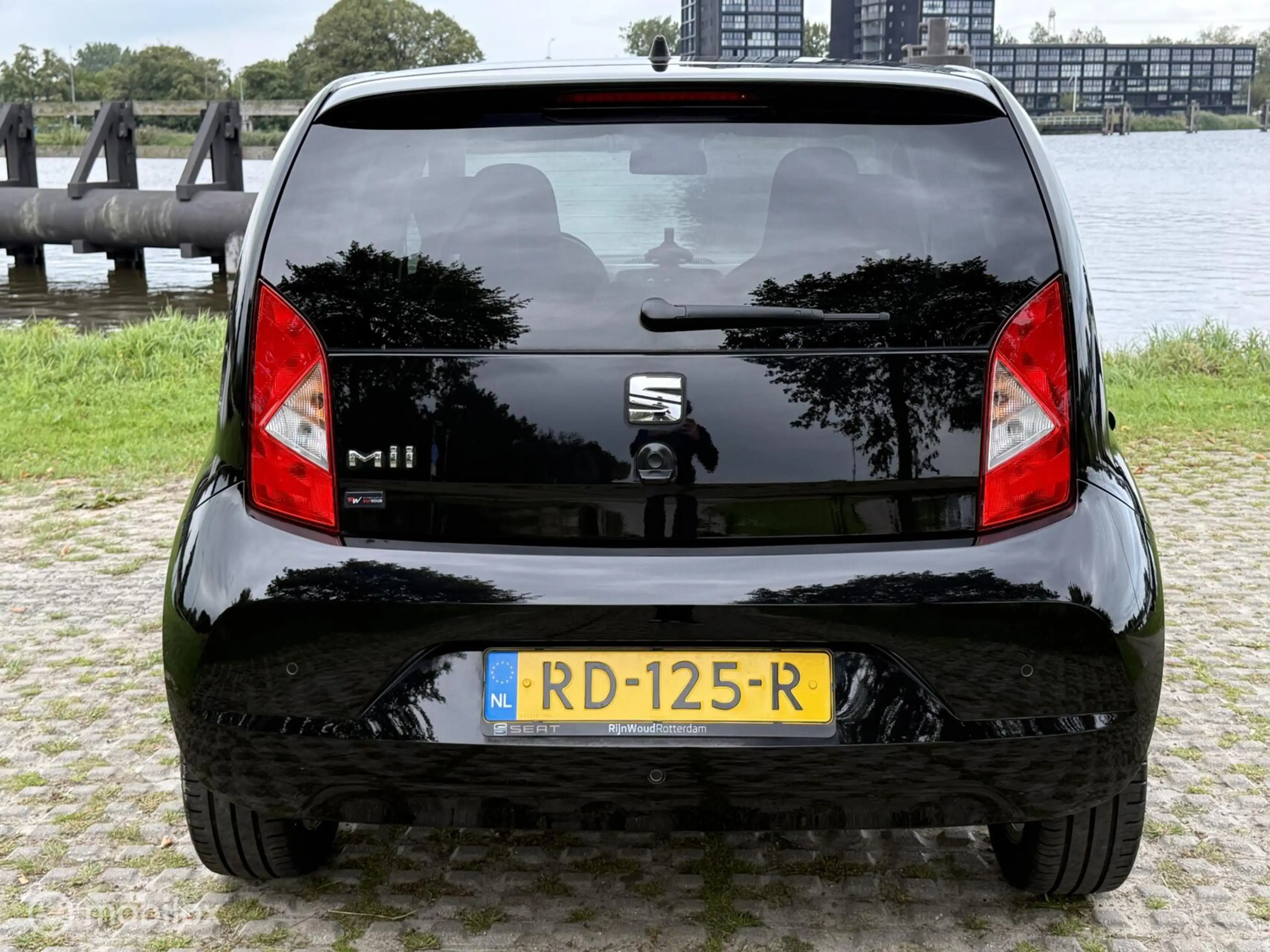 SEAT Mii 1.0 Sport Intense 5-Drs Led Cruise PDC Airco LMV — photo 11