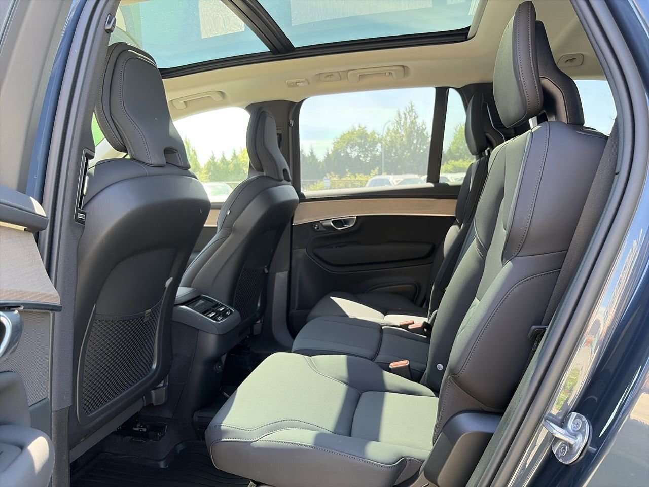 2026 Volvo XC90 B6 AWD Plus Bright Theme 7-Seater Accident-Free | thumb 30