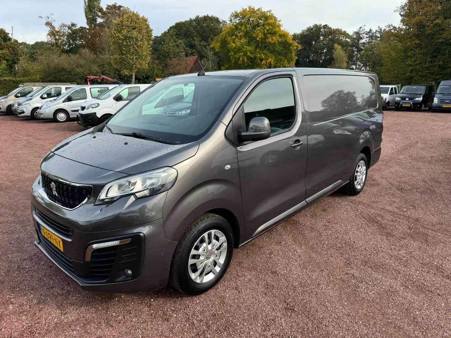 Peugeot Expert 231S 2.0 BlueHDI 150PK L3H1 Premium Pack Gris - 1