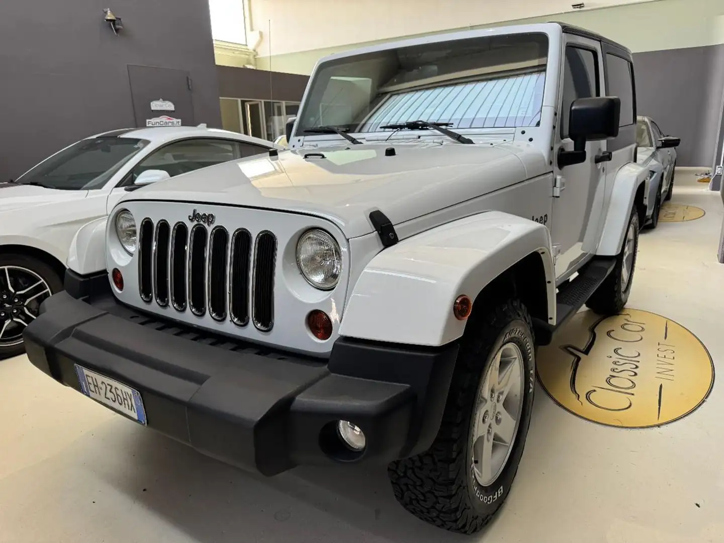 Jeep Wrangler 2.8 CRD DPF Sahara Auto Bianco - 2