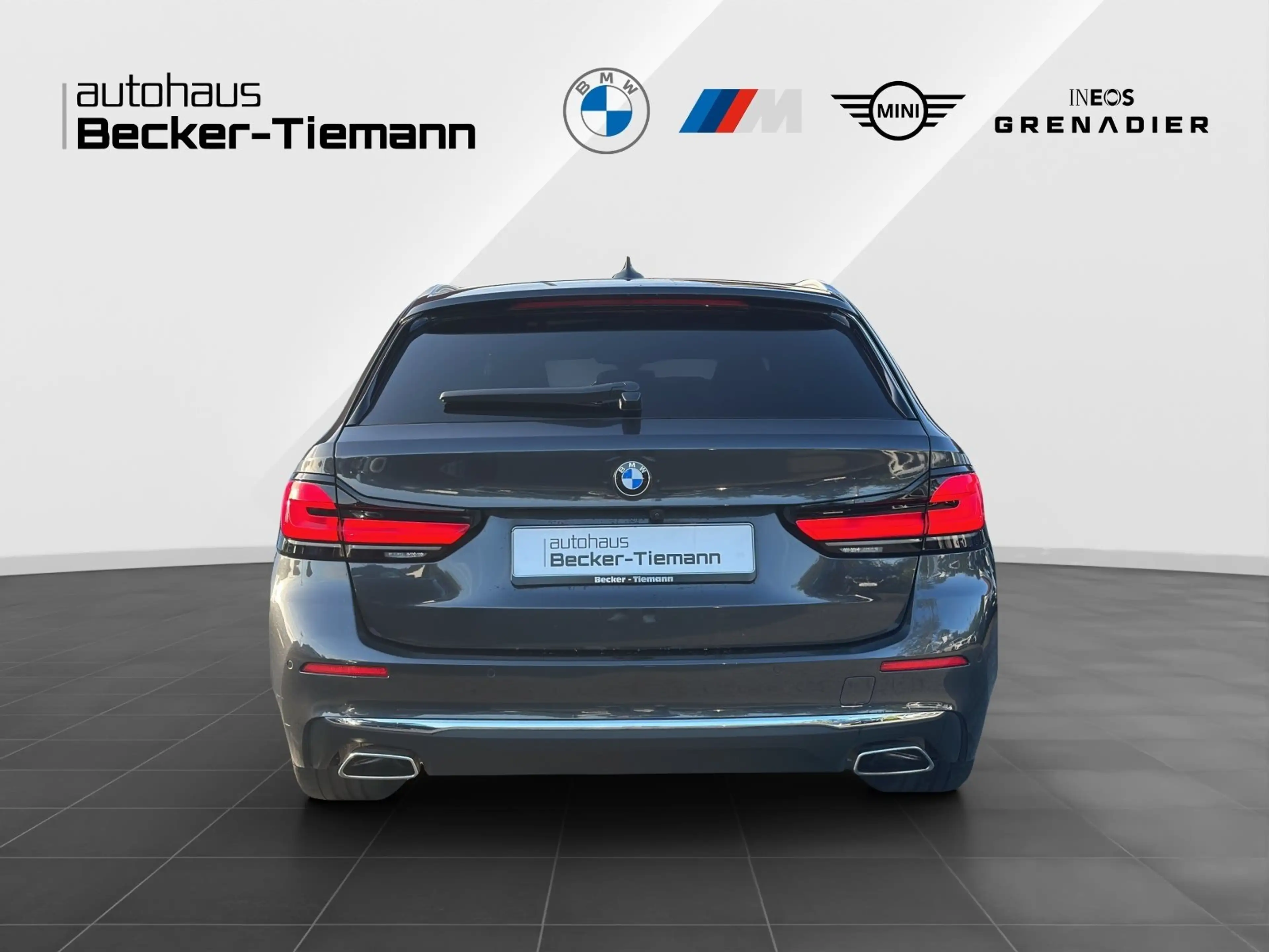 BMW 530 d Touring Luxury Line*19 ZOLL*PANO*HUD*RFK — photo 5