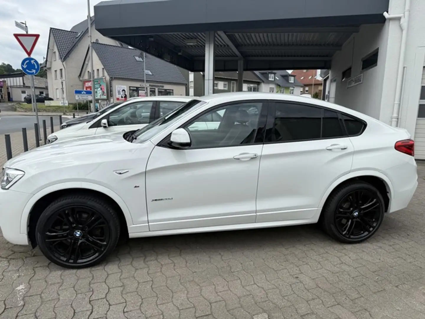 BMW X4 xDrive 20 d M-Sport Paket Xenon Navi Weiß - 1