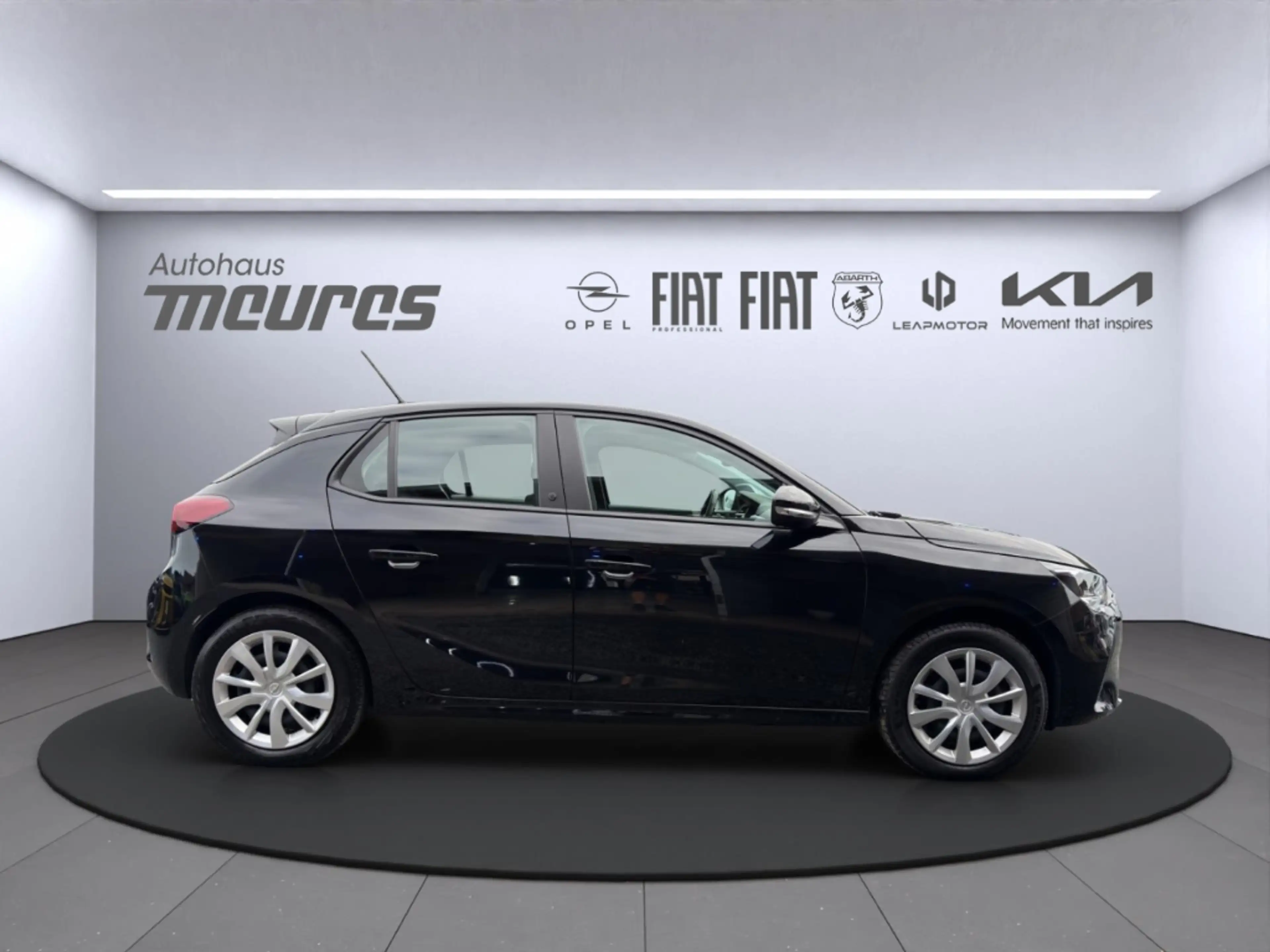 Opel Corsa-e Edition Apple CarPlay Klimaautom Keyless Start PDC — photo 5