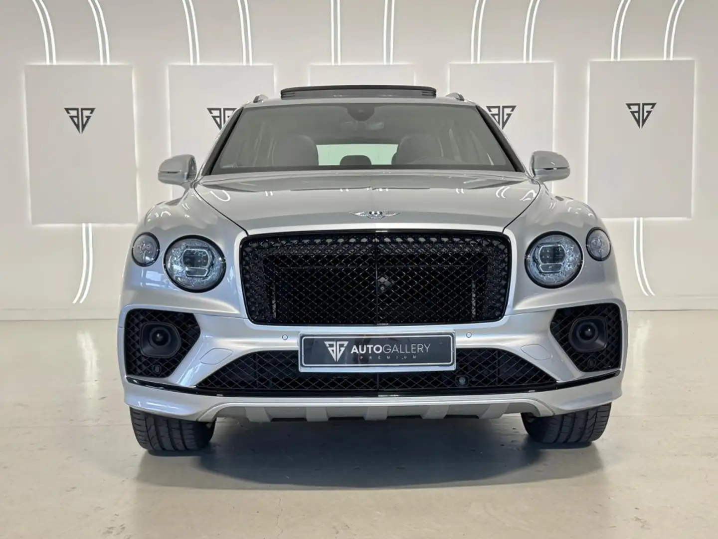 Bentley Bentayga Hybrid Plateado - 2