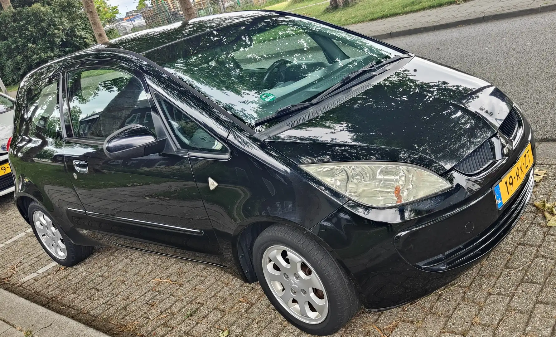 Mitsubishi Colt Colt 1.3 Invite Zwart - 1