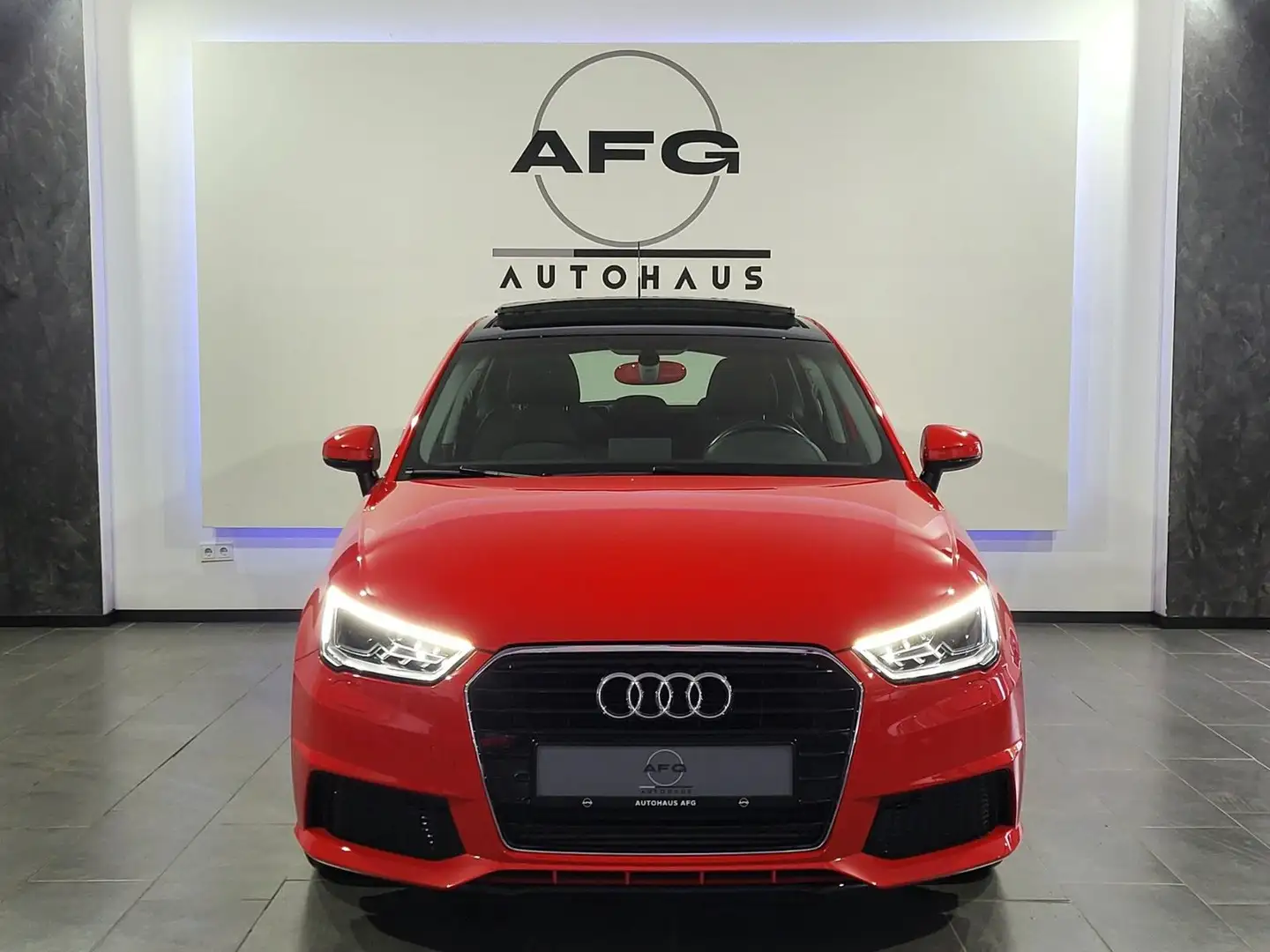 Audi A1 Sportback SPORT S LINE*AUTOMATIK*PANO-SCHIEBE* Rot - 2