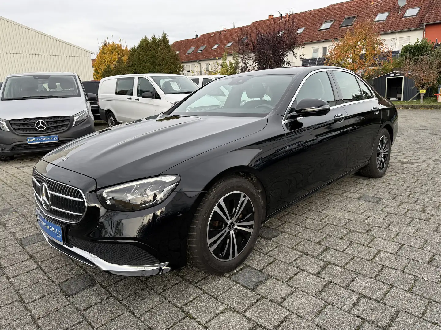 Mercedes-Benz E 220 d ´Das Taxi´ 9G AVANTGARDE MBUX DISTRONIC SCHIEBED Noir - 2