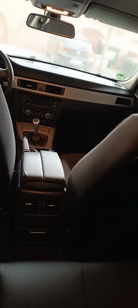 BMW 318 318i Touring Schwarz - 2