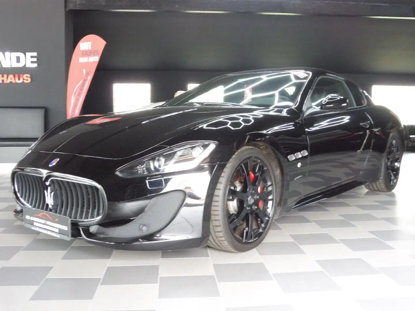 Maserati GranTurismo 4.7 V8 Sport BOSE/ALCANTARA Schwarz - 2