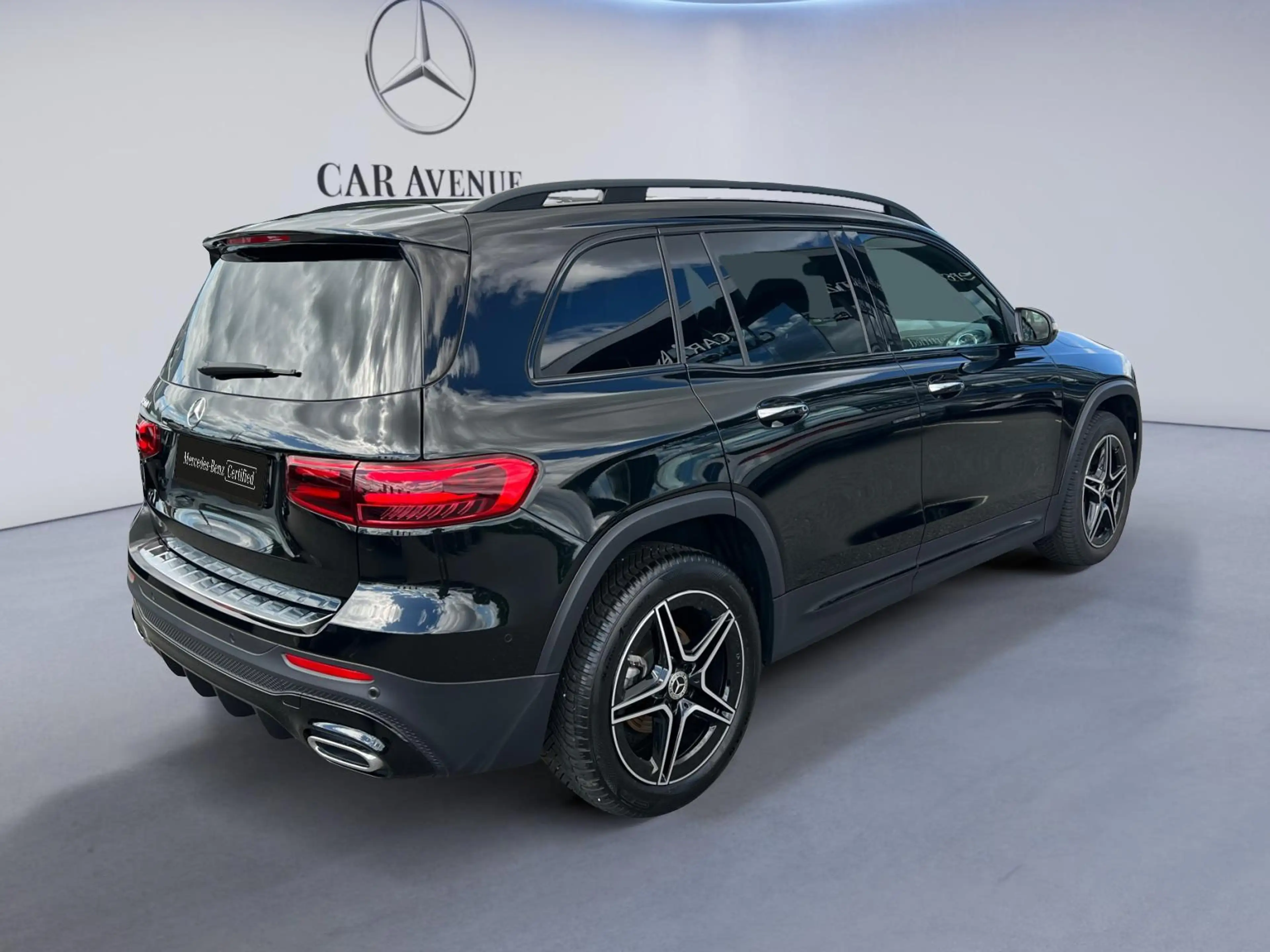 Mercedes-Benz GLB 200 AMG Line — photo 6