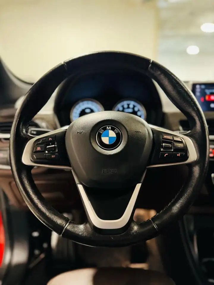 BMW X1 снимка BMW X1