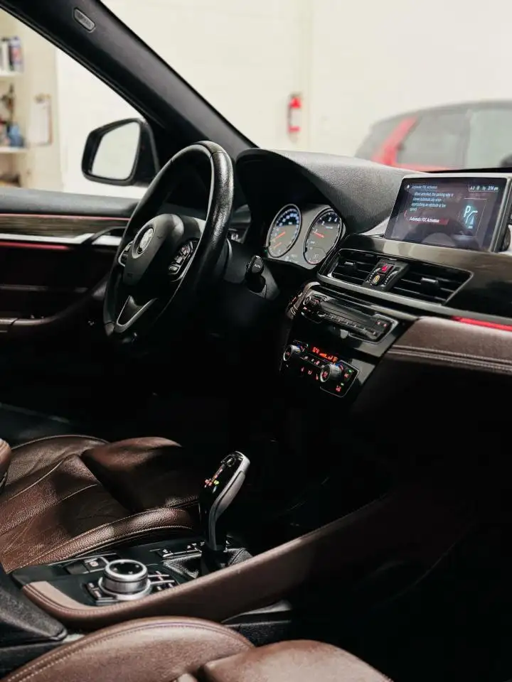 BMW X1 снимка BMW X1