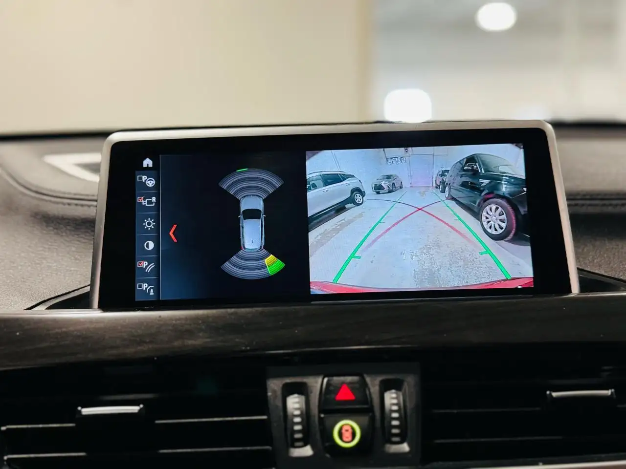 BMW X1 снимка BMW X1